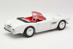 BMW 507 Touring Sport Feather White Revell 1:18 8810 Metalas - nuotrauka 3 iš 8