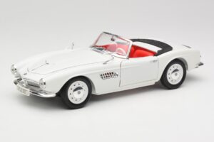 BMW 507 Touring Sport Feather White Revell 1:18 8810 Metalas