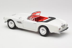 BMW 507 Touring Sport Feather White Revell 1:18 8810 Metalas - nuotrauka 7 iš 8