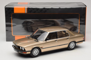 BMW 520i E28 Gold Metallic IXO 1:18 18CMC184 Metalas - nuotrauka 6 iš 6