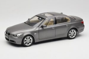 BMW 530i E60 Grey Metallic Revell 1:18 08841 Metalas