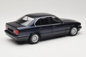 BMW 535i E34 Blue Metallic Minichamps 1:18 100024004 Metalas - nuotrauka 3 iš 8