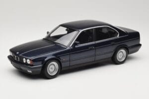 BMW 535i E34 Blue Metallic Minichamps 1:18 100024004 Metalas