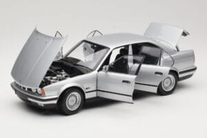BMW 535i E34 Sidabrinis Minichamps 1:18 100024005 Metalas - nuotrauka 2 iš 8