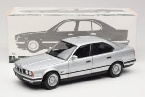BMW 535i E34 Sidabrinis Minichamps 1:18 100024005 Metalas - nuotrauka 8 iš 8