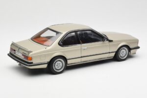 BMW 635 CSi E24 Bronzit Beige Metallic AUTOart 1:18 70523 Metalas - nuotrauka 3 iš 8