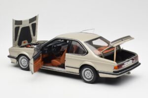 BMW 635 CSi E24 Bronzit Beige Metallic AUTOart 1:18 70523 Metalas - nuotrauka 5 iš 8