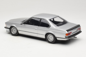 BMW 635 CSi E24 Sidabrinis Minichamps 1:18 155028107 Metalas - nuotrauka 5 iš 6