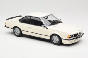 BMW 635 CSi E24 Baltas Minichamps 1:18 155028102 Metalas - nuotrauka 4 iš 6