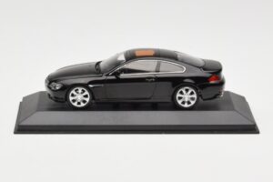 BMW 645i E63 Juodas Minichamps 1:43 80420393306 Metalas