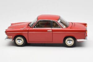 BMW 700 Sport Coupe Spanish Raudonas AUTOart 1:18 70652 Metalas - nuotrauka 4 iš 8