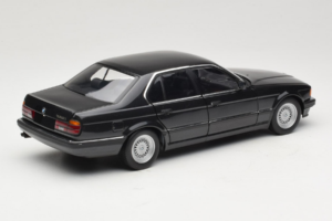 BMW 730i E32 Black Metallic Minichamps 1:18 100023002 Metalas - nuotrauka 3 iš 8