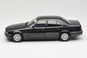 BMW 730i E32 Black Metallic Minichamps 1:18 100023002 Metalas - nuotrauka 4 iš 8