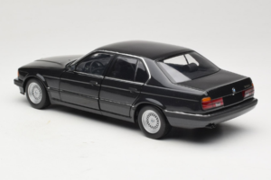 BMW 730i E32 Black Metallic Minichamps 1:18 100023002 Metalas - nuotrauka 7 iš 8