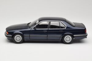 BMW 730i E32 Mėlynas Metallic Minichamps 1:18 100023006 Metalas - nuotrauka 4 iš 8