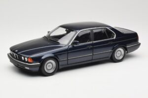 BMW 730i E32 Mėlynas Metallic Minichamps 1:18 100023006 Metalas