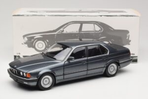 BMW 730i E32 Grey Metallic Minichamps 1:18 100023005 Metalas - nuotrauka 8 iš 8