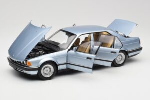 BMW 730i E32 Šviesiai Mėlynas Metallic Minichamps 1:18 100023008 Metalas - nuotrauka 2 iš 8