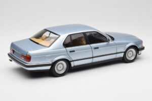 BMW 730i E32 Šviesiai Mėlynas Metallic Minichamps 1:18 100023008 Metalas - nuotrauka 3 iš 8