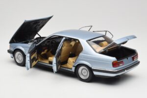 BMW 730i E32 Šviesiai Mėlynas Metallic Minichamps 1:18 100023008 Metalas - nuotrauka 5 iš 8