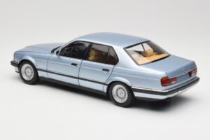 BMW 730i E32 Šviesiai Mėlynas Metallic Minichamps 1:18 100023008 Metalas - nuotrauka 7 iš 8