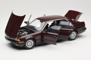 BMW 730i E32 Red Metallic Minichamps 1:18 100023001 Metalas - nuotrauka 2 iš 8