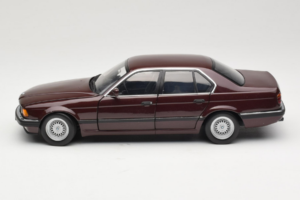 BMW 730i E32 Red Metallic Minichamps 1:18 100023001 Metalas - nuotrauka 4 iš 8