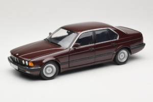 BMW 730i E32 Red Metallic Minichamps 1:18 100023001 Metalas