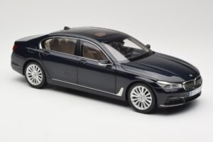 BMW 750Li F02 Imperial Blue Paragon 1:18 80432405586 Metalas - nuotrauka 6 iš 8