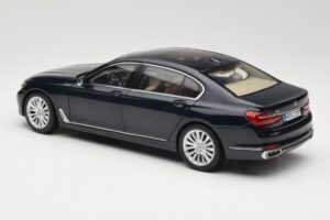 BMW 750Li F02 Imperial Blue Paragon 1:18 80432405586 Metalas - nuotrauka 7 iš 8