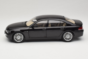 BMW 760Li E66 Individual Juodas Kyosho 1:18 08573RB Metalas - nuotrauka 4 iš 8