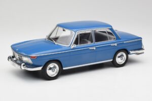 BMW 2000 Tilux E120 Caribe Mėlynas MCG 1:18 MCG18291 Metalas