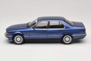 BMW Alpina B11 E32 3.5 Metallic Blue MCG 1:18 MCG18232 Metalas - nuotrauka 3 iš 6