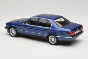 BMW Alpina B11 E32 3.5 Metallic Blue MCG 1:18 MCG18232 Metalas - nuotrauka 5 iš 6