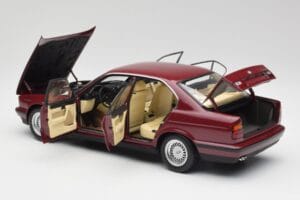 BMW 535i E34 Raudonas Minichamps 1:18 100024002 Metalas - nuotrauka 5 iš 8