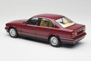BMW 535i E34 Raudonas Minichamps 1:18 100024002 Metalas - nuotrauka 7 iš 8