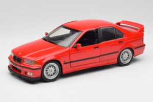 BMW 318is E36 Raudonas UT Models 1:18 180024302 Metalas