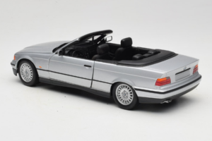 BMW 3 Series E36 Kabrioletas Sidabrinis UT Models 1:18 BMW008 Metalas - nuotrauka 7 iš 8