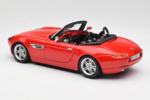 BMW Z8 E52 Roadsteris Ryškiai Raudonas Bburago 1:18 12032 Metalas - nuotrauka 7 iš 8