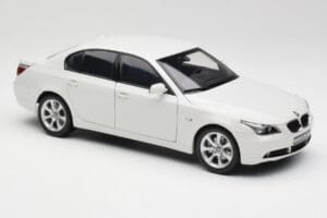 BMW E60 545i Alpine Baltas Kyosho 1:18 08591W Metalas - nuotrauka 6 iš 8