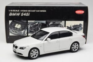 BMW E60 545i Alpine Baltas Kyosho 1:18 08591W Metalas - nuotrauka 8 iš 8