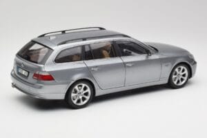 BMW 545i E61 Touring Šviesiai Pilkas Kyosho 1:18 80430308414 Metalas - nuotrauka 3 iš 8