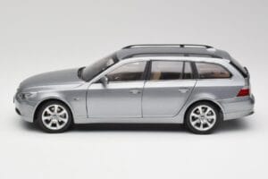 BMW 545i E61 Touring Šviesiai Pilkas Kyosho 1:18 80430308414 Metalas - nuotrauka 4 iš 8
