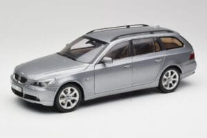 BMW 545i E61 Touring Šviesiai Pilkas Kyosho 1:18 80430308414 Metalas