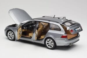 BMW 545i E61 Touring Šviesiai Pilkas Kyosho 1:18 80430308414 Metalas - nuotrauka 5 iš 8