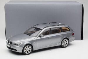 BMW 545i E61 Touring Šviesiai Pilkas Kyosho 1:18 80430308414 Metalas - nuotrauka 8 iš 8