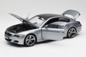 BMW M6 E63 Silver Pilkas Kyosho 1:18 08703GR Metalas - nuotrauka 2 iš 8