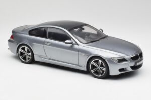 BMW M6 E63 Silver Pilkas Kyosho 1:18 08703GR Metalas - nuotrauka 6 iš 8