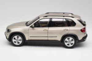 BMW X5 E70 4.8i Platinum Bronzinis Metalinis Kyosho 1:18 80430413413 Metalas - nuotrauka 4 iš 8