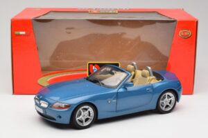 BMW Z4 E85 Maldives Blue Bburago 1:18 34046BLUE Metalas - nuotrauka 8 iš 8